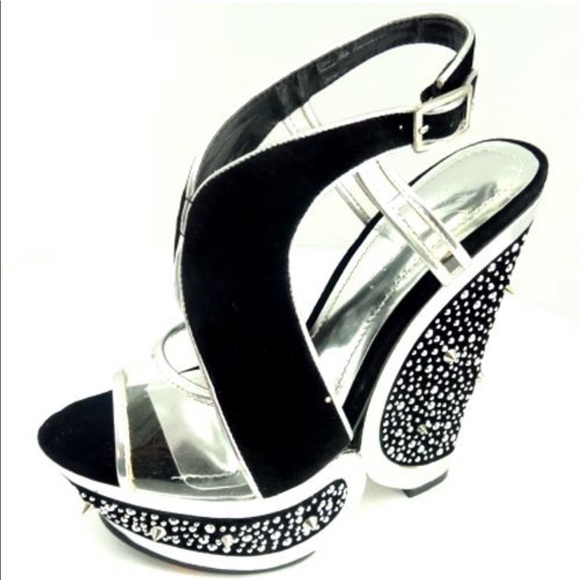 HP 🎉 WEDGE SPIKE SHOES - Picture 4 of 5